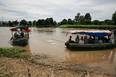 Ferryboats to see the Blue Nile Falls