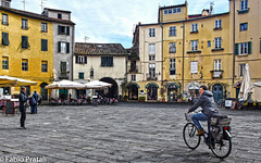 Lucca, Piazza dell'Anfiteatro romano