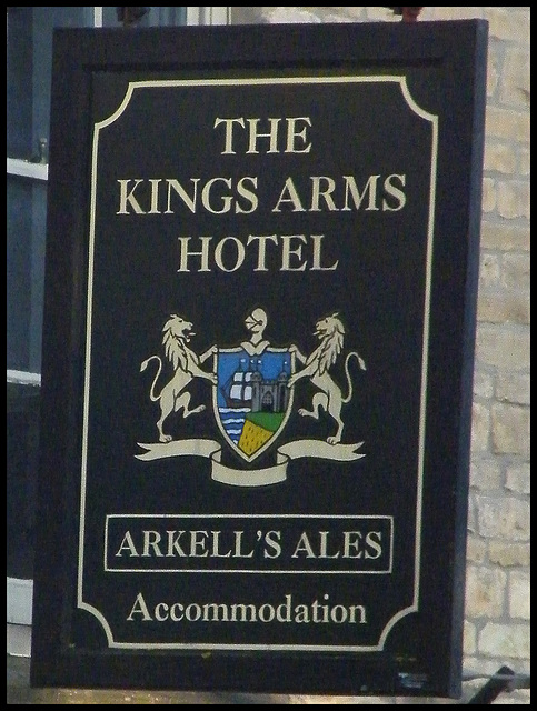 Kings Arms pub sign