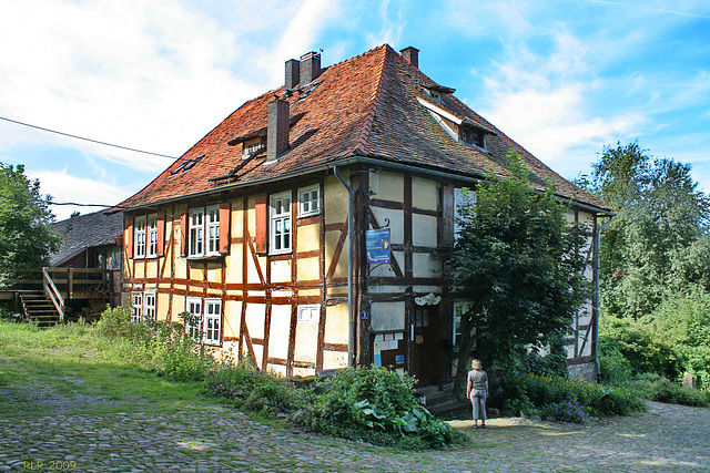 Sababurg, Fachwerkhaus nahe der Burg