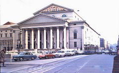 Munich / München. Novembre 1970. L'opéra. (Diapositive numérisée).