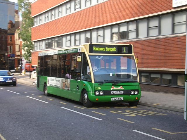 DSCN1044 Ipswich Buses 236 (X236 MBJ) - 4 Sep 2007