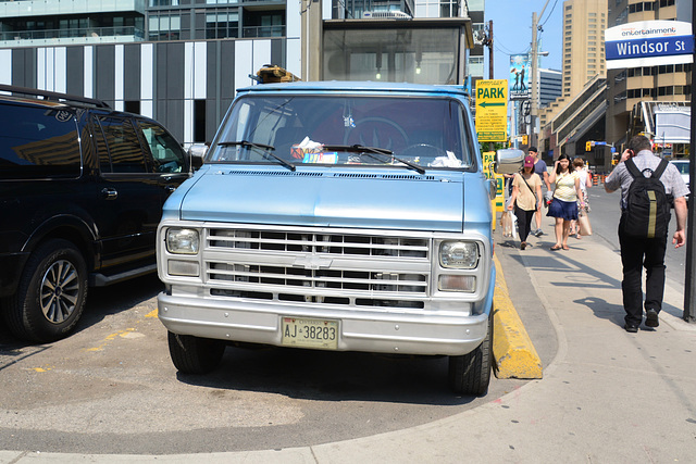 Canada 2016 – Toronto – Chevrolet van