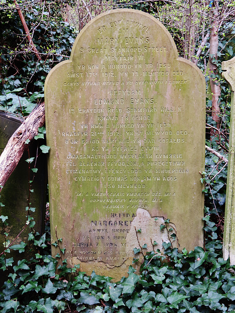 abney park cemetery, london,mary and edmund evans, 1912 tombstone in welsh