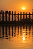 Szenen eines Sonnenunterganges bei der U-Bein-Brücke ... pls. view on black background (© Buelipix)