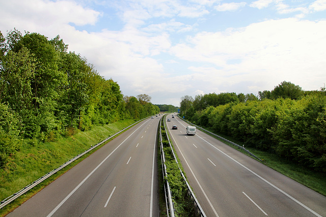 Die A52 von der Brücke Altendorfer Straße aus (Gelsenkirchen-Scholven) / 5.05.2019