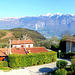 Tremosine mit Blick zum Lago di Garda, Malcesine und zum Monte Baldo. ©UdoSm