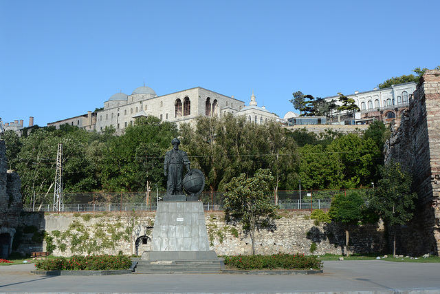 Istanbul, Monument to Admiral Turgut Reis and Topkapi Palace on the Hill