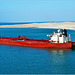 Canale di Suez : una petroliera entra nel lago amaro