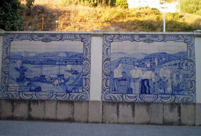 Tiles panels inspired on grape harvest and Port wine loading on "rabelos", bound to Porto.