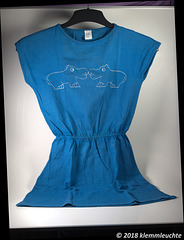 Hippo-Motiv auf Strandkleidchen, Kleidung, Baumwolle