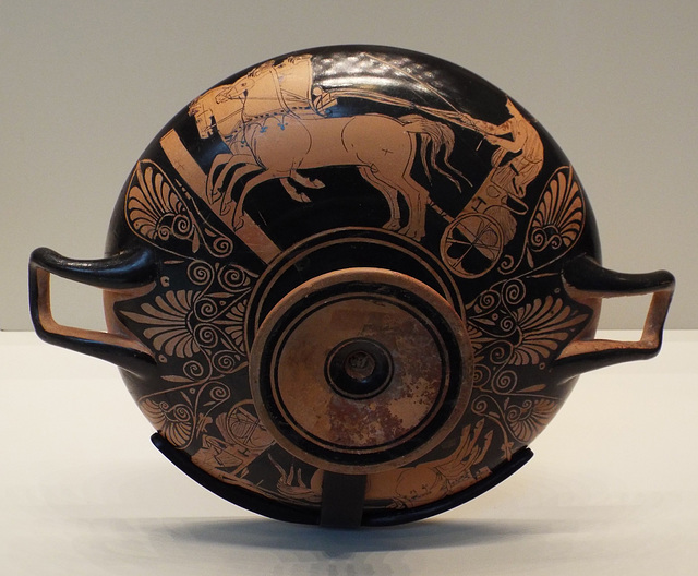 Red-Figure Kylix with a Chariot Race in the Getty Villa, June 2016