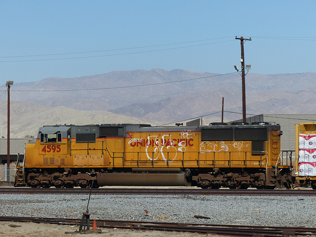 Union Pacific 4595 at Indio (1) - 9 November 2015