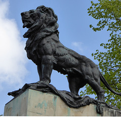 Lion sculpture 1914-1918 8th Division Memorial