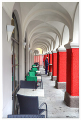 Italian colors under the arcade - Memmingen