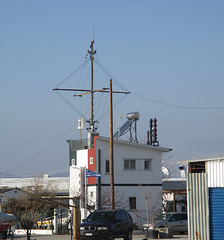 TNTS marine radio beacon