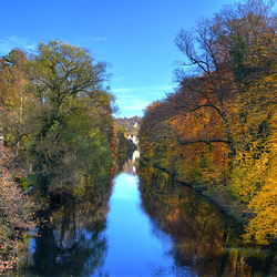 Buntes Neckarufer
