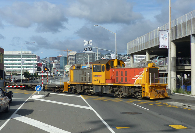 KiwiRail DSG3249 in Wellington (1) - 27 February 2015