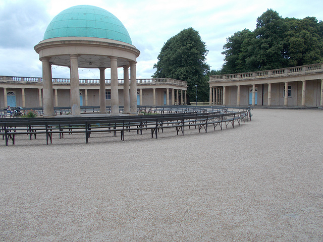 hin[22] - bandstand in Eaton Park