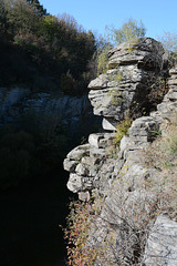 Скала левого берега каньона реки Горный Тикич