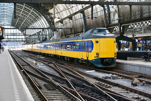 ICMm 4074 at Amsterdam Central Station