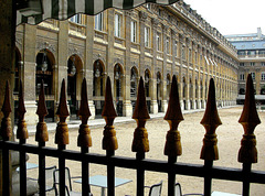 ... c'était Paris /Palais Royal ...