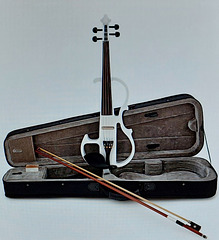 E-Violine von Gear4music, weiß