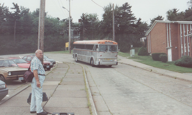 MacKenzie Bus Line 30 at Armdale Rotary, Halifax - 10 Sep 1992 (176-19)