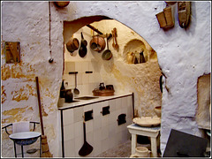 Matera : l'interno di una casa costruita nei Sassi - la cucina