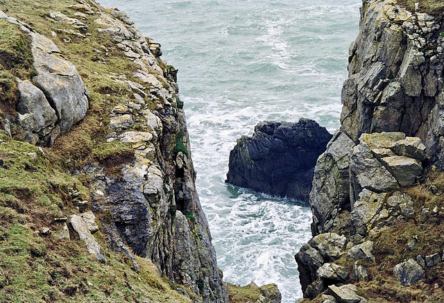 Cliffs seen from the Pembrokeshire Coast Path between The Castle and Mewsford Point (Feb 1995, scan)
