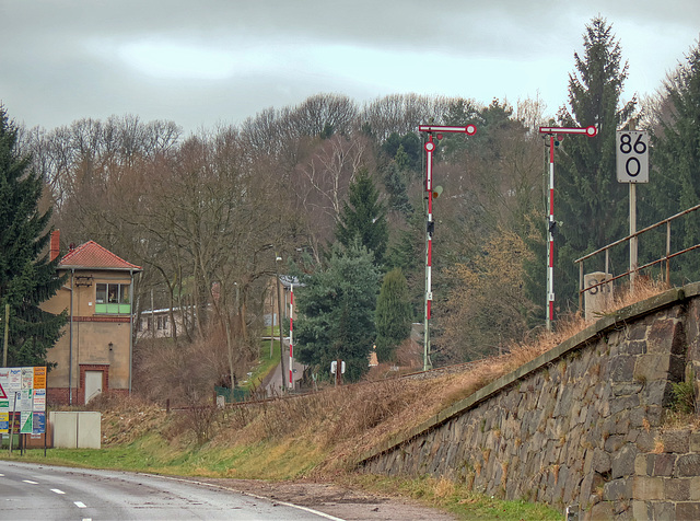 (026/365) Bahnstrecke Döbeln-Meißen, am Haltepunkt Miltitz-Roitzschen