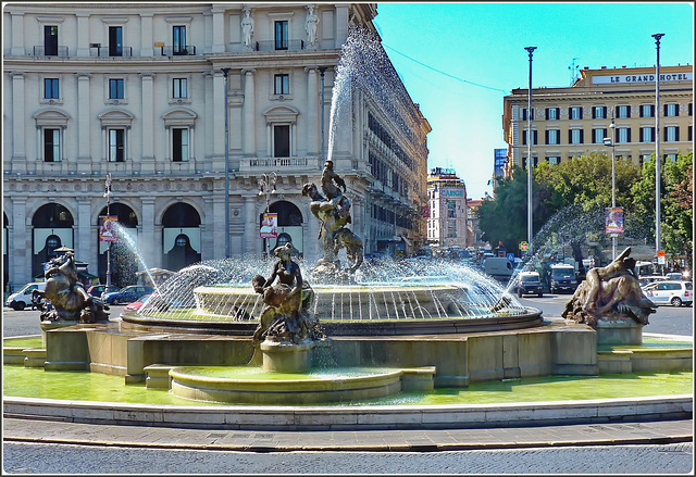 Roma : Fontana delle Naiadi in piazza repubblica