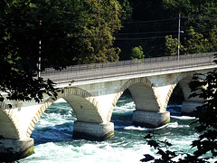 Bahnbrücke zwischen Laufen am Rheinfall und Neuhausen