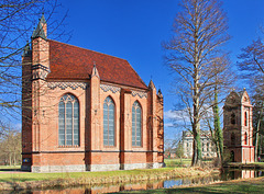 Ludwigslust, Katholische Pfarrkirche St. Helena und St. Andreas