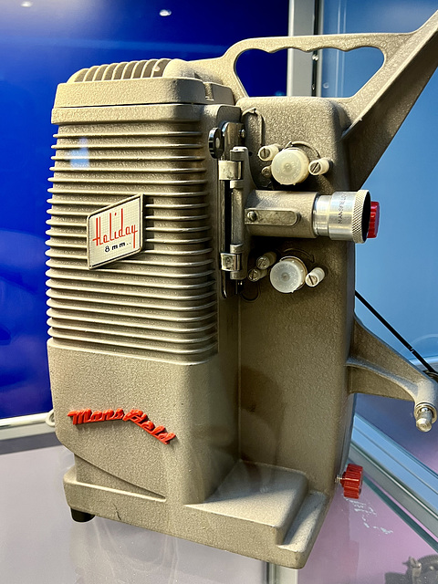 1962 Mansfield Holiday 8 mm projector