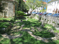 Parc de la porte d'or : vestiges de bâtiments chrétiens.