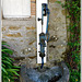 ( Saint-Jacut-de-la-Mer (22)- Vue de la pompe à eau, allée de la Vierge)