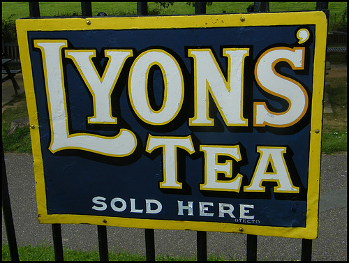 Lyons' Tea