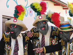Smiles in the 28 de Julio Fiesta  in  Antioquía