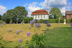 Ludwigslust, Blick von der Schlossterrasse zum Fontänenhaus