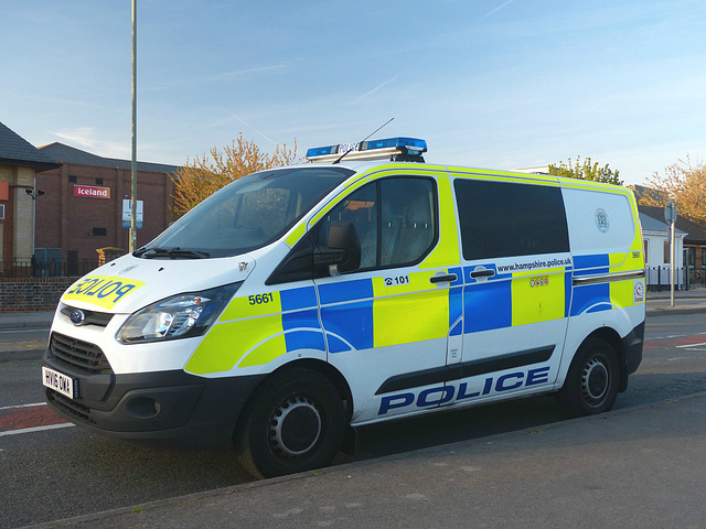 Hampshire Police Transit in Gosport - 30 April 2019