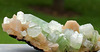 Apophyllite blanche et verte , stilbite rose ; Poonah Indes