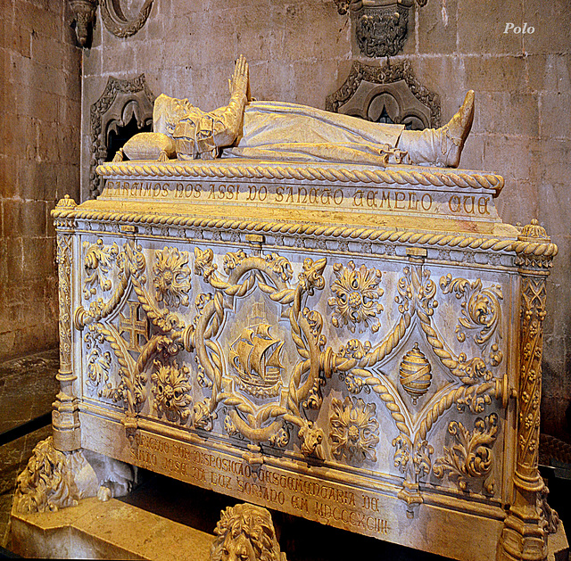 Mausoleo de Vasco de Gama (PiP-8/9)