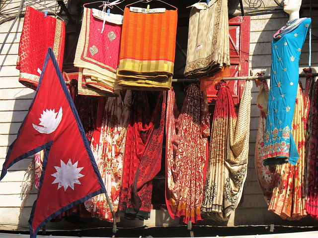 Couleurs et drapeau (Kathmandu, Népal)