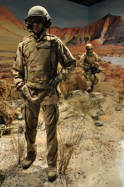 Nationaal Militair Museum 2015 – Further cutbacks means that the army now consists of dummies standing in an artiﬁcial landscape