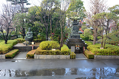 Tokyo, Bronze Hokyoin-to in the Sensō-ji Temple