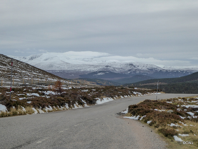 Snows by the Glenshee road