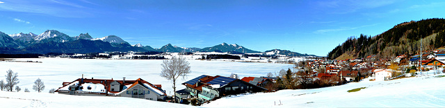 View over the (frozen) Hopfensee... ©UdoSm
