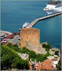 Alanya  : la torre e il porto visti dal promontorio
