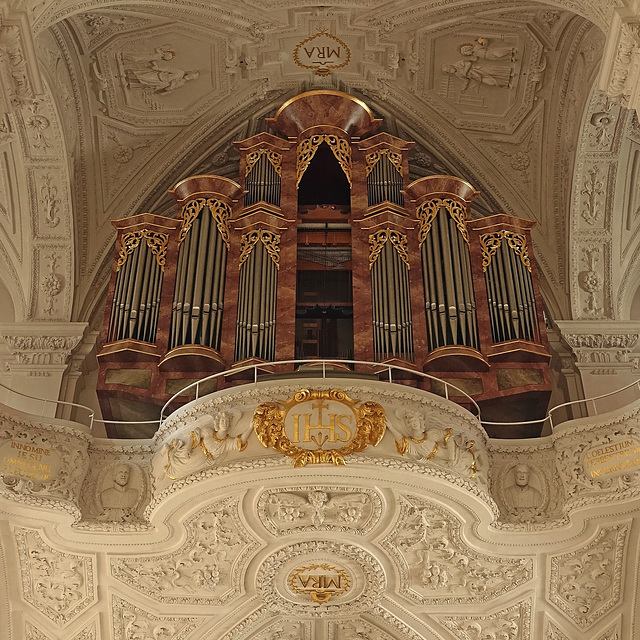 Renovierungsbedürftiges Instrument der Hofkirche
